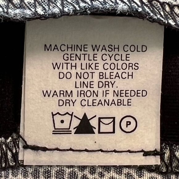 Karisa Sleeveless Dress NWT keyhole button closure XS - Picture 8 of 9